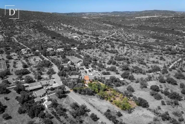 Moradia T1 para Venda em Loule (São Clemente) Foto 3