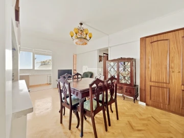 Apartamento T2 para Venda em Olivais