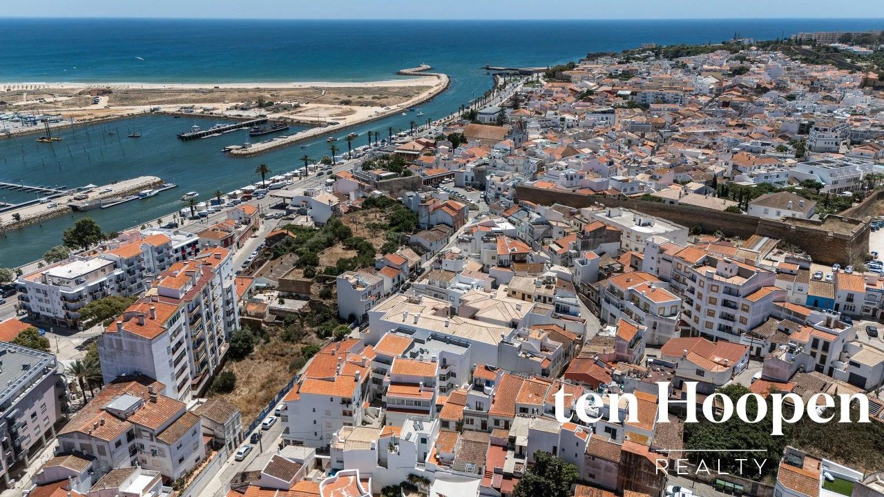 Moradia T1 para Venda em Lagos (São Sebastião e Santa Maria) Foto 36