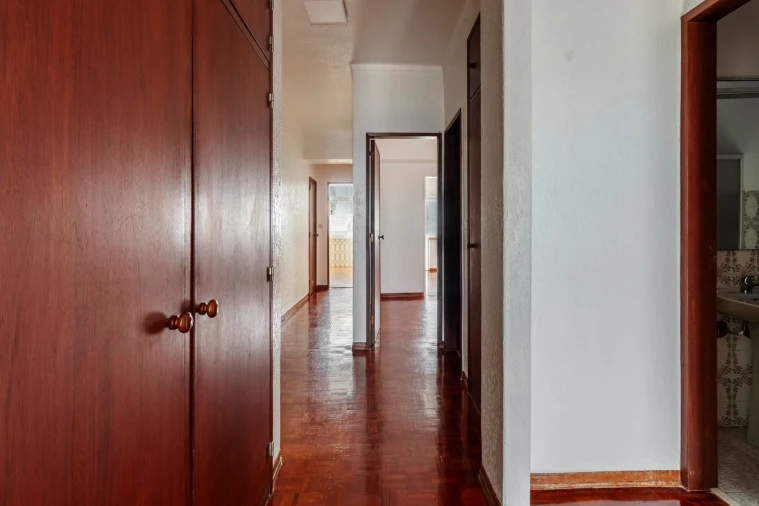 Apartamento T3 para Venda em Rio de Mouro Foto 23