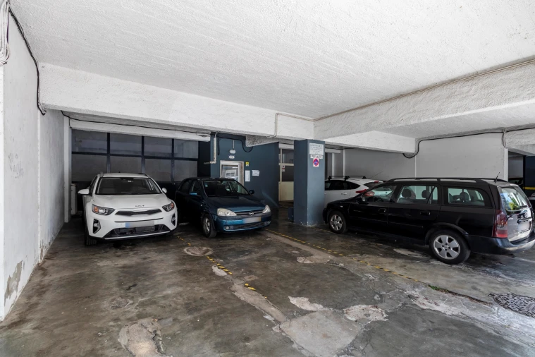 Apartamento T3 para Venda em Rio de Mouro Foto 42