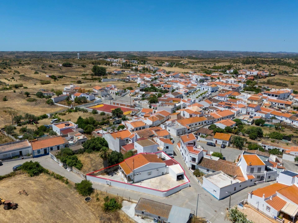 Moradia T3 para Venda em Azinhal Foto 1
