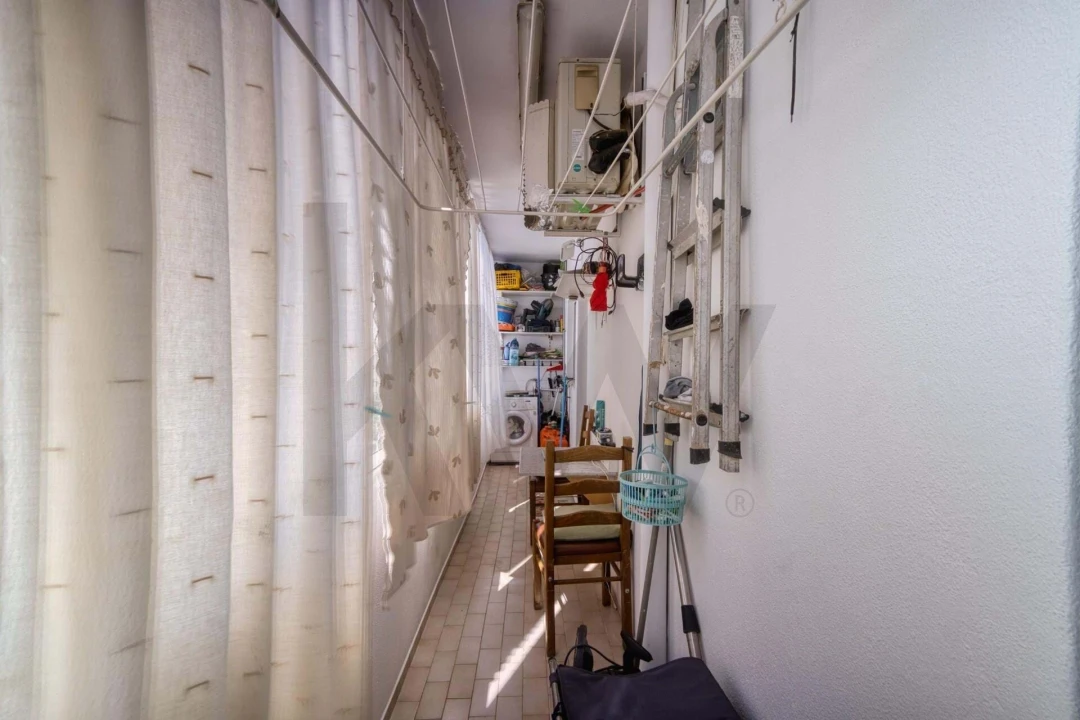 Apartamento T3 para Venda em Quelfes Foto 8