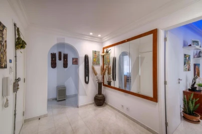 Apartamento T3 para Venda em Quelfes