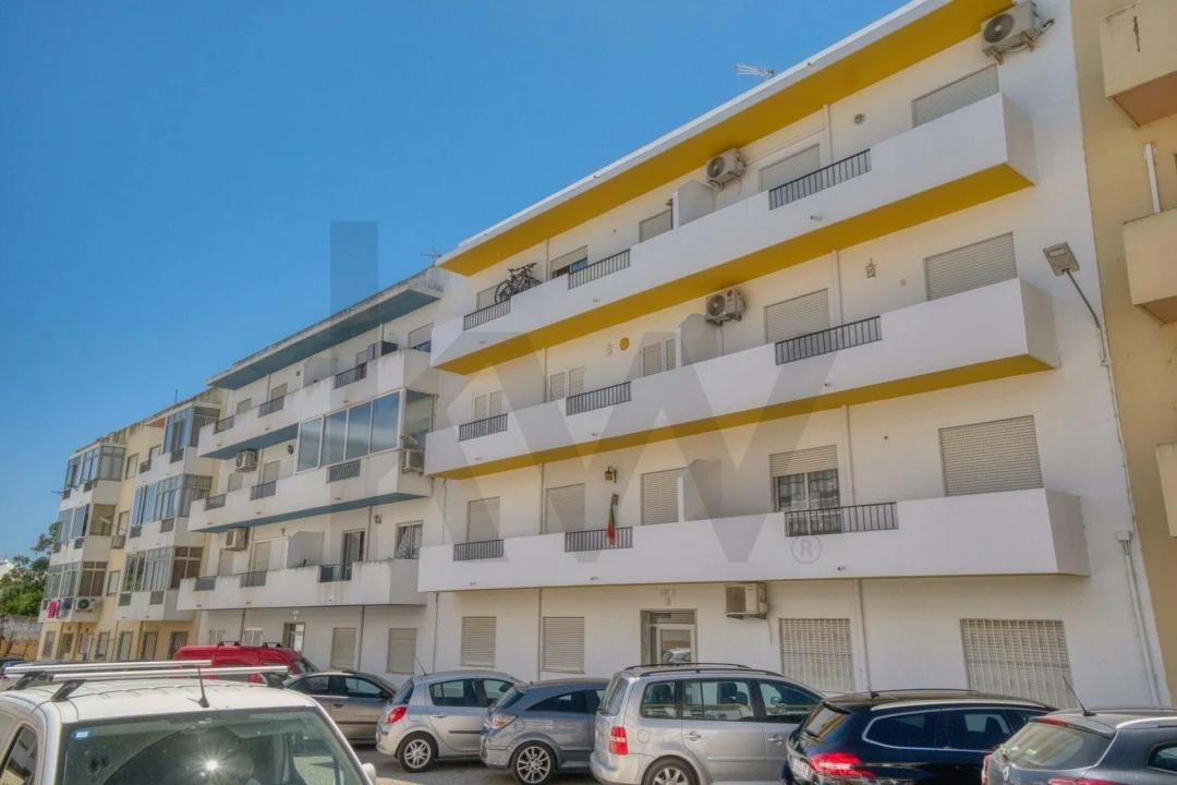 Apartamento T3 para Venda em Quelfes Foto 19