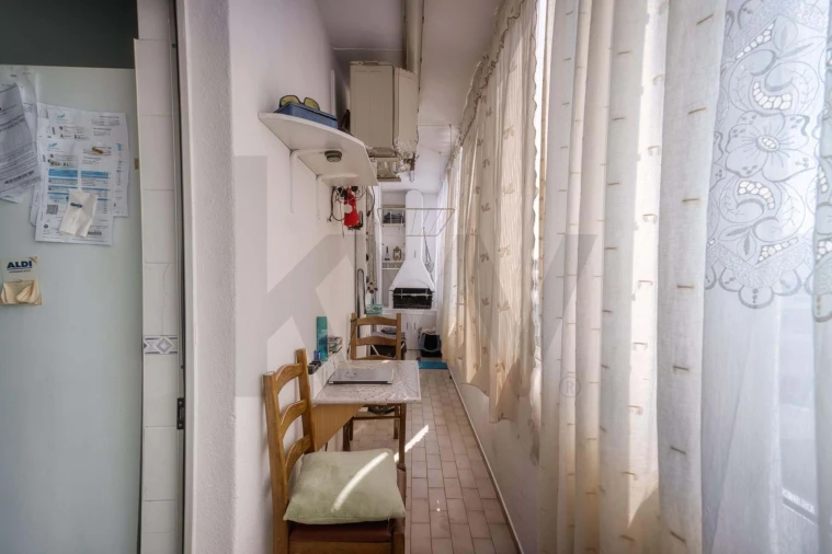 Apartamento T3 para Venda em Quelfes Foto 7