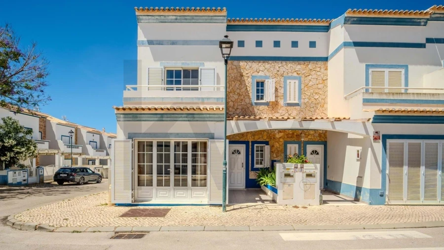 Moradia T2 para Venda em Vila Real de Santo Antonio