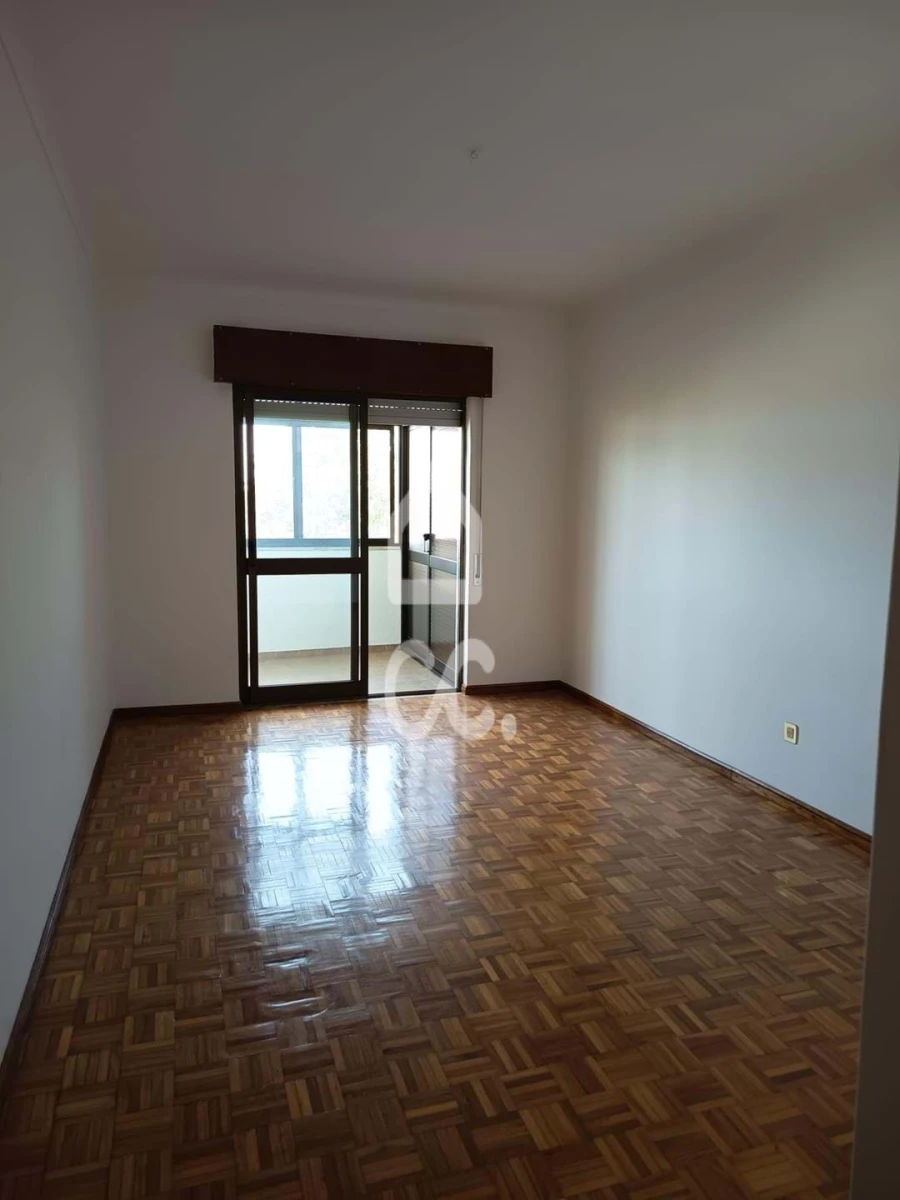 Apartamento T2 para Venda em Covilhã e Canhoso Foto 11