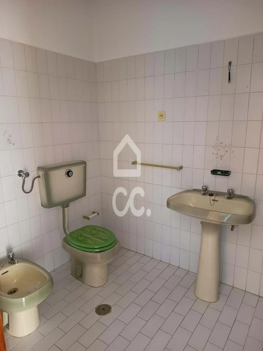 Apartamento T2 para Venda em Covilhã e Canhoso Foto 14