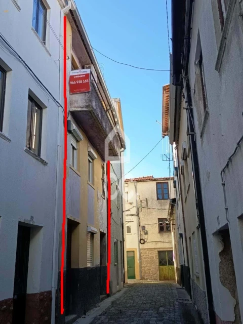 Prédio para Venda em Teixoso e Sarzedo
