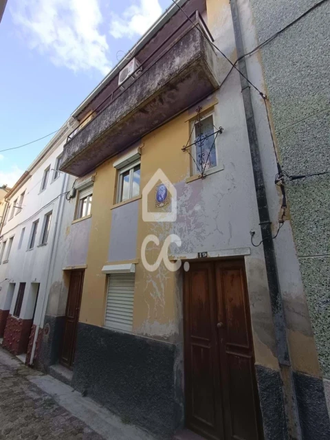 Prédio para Venda em Teixoso e Sarzedo