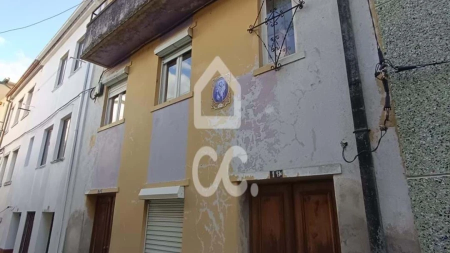 Prédio para Venda em Teixoso e Sarzedo