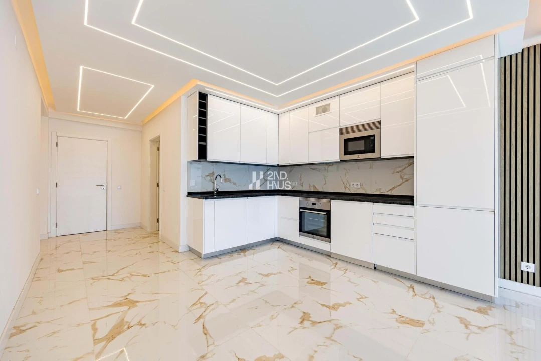 Apartamento T2 para Venda em Quarteira Foto 7