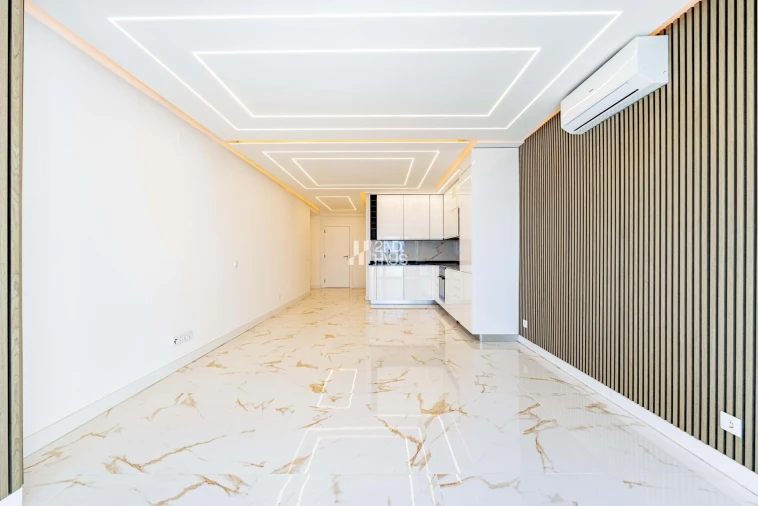 Apartamento T2 para Venda em Quarteira Foto 8