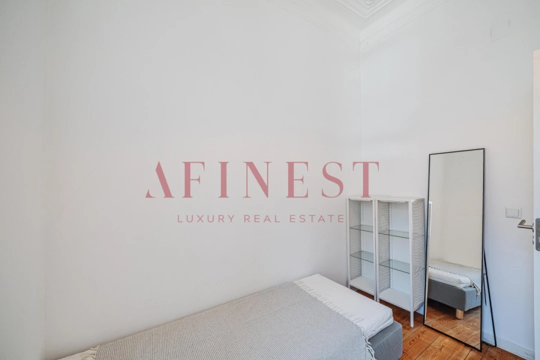 Apartamento T2 para Arrendamento em Santo António Foto 23
