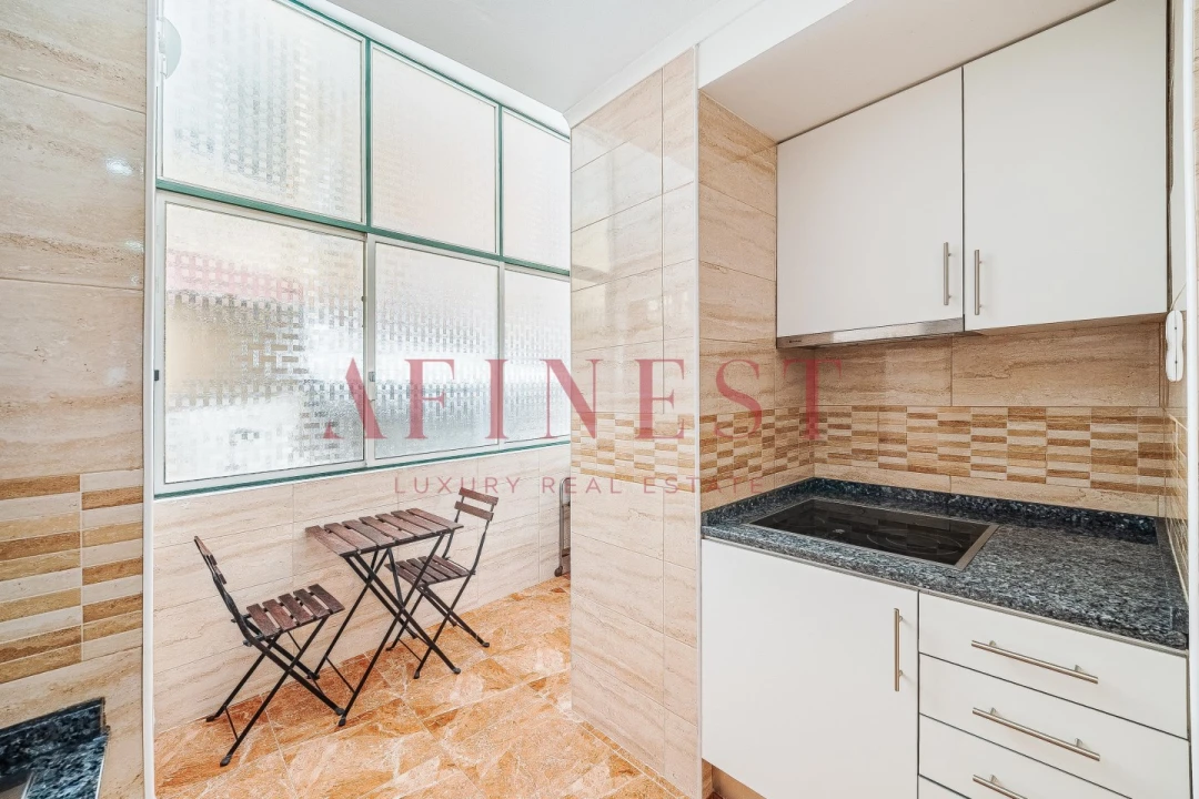 Apartamento T2 para Arrendamento em Santo António Foto 10