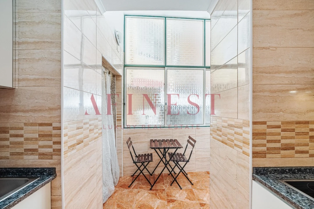 Apartamento T2 para Arrendamento em Santo António Foto 11