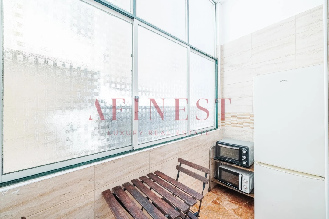 Apartamento T2 para Arrendamento em Santo António Foto 16