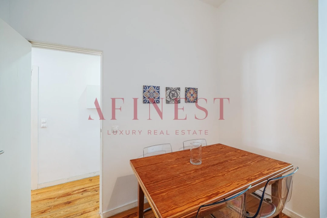 Apartamento T2 para Arrendamento em Santo António Foto 26