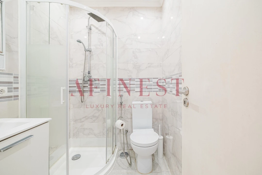 Apartamento T2 para Arrendamento em Santo António Foto 27