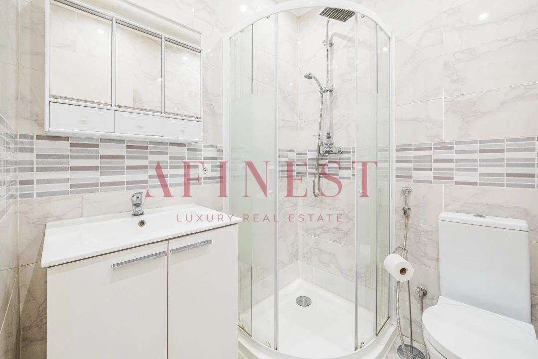 Apartamento T2 para Arrendamento em Santo António Foto 28