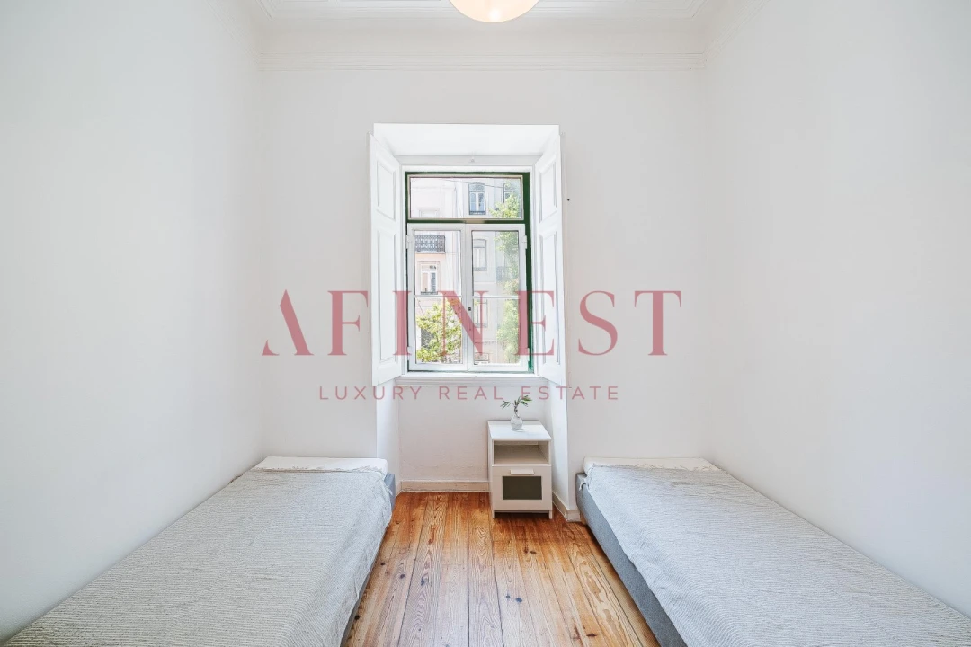Apartamento T2 para Arrendamento em Santo António Foto 32