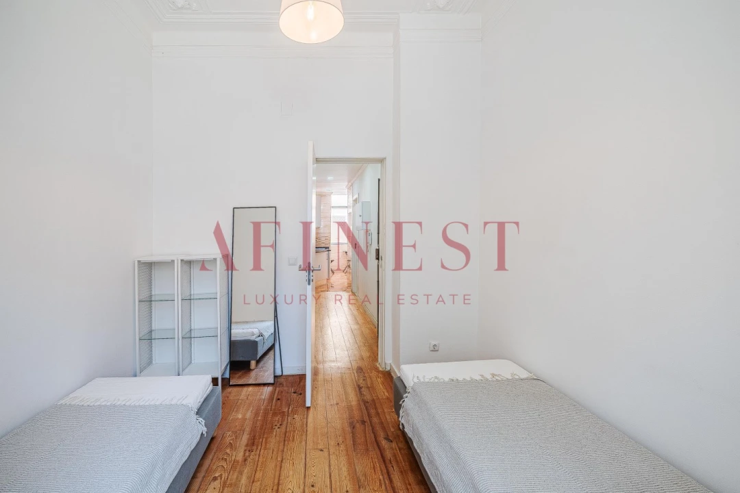 Apartamento T2 para Arrendamento em Santo António Foto 33