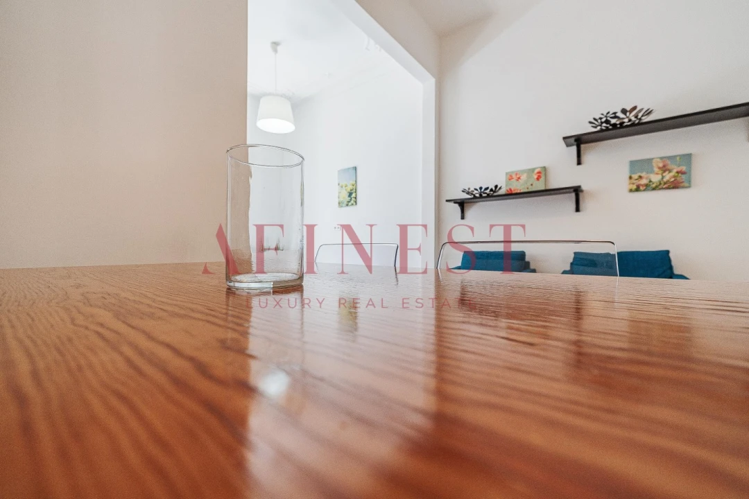 Apartamento T2 para Arrendamento em Santo António Foto 9