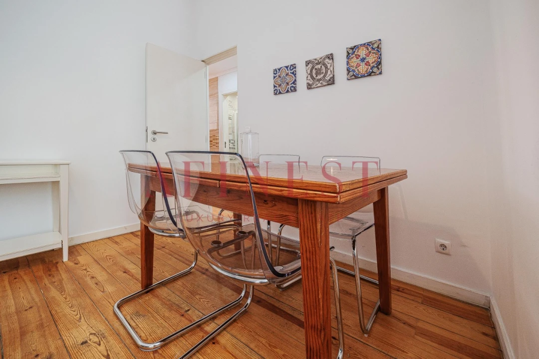 Apartamento T2 para Arrendamento em Santo António Foto 39