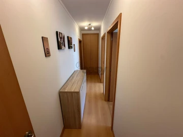 Apartamento T2 para Arrendamento em Lumiar