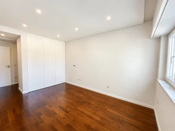 Apartamento T3 para Arrendamento em Carnaxide e Queijas