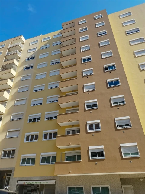 Apartamento T3 para Arrendamento em Carnaxide e Queijas