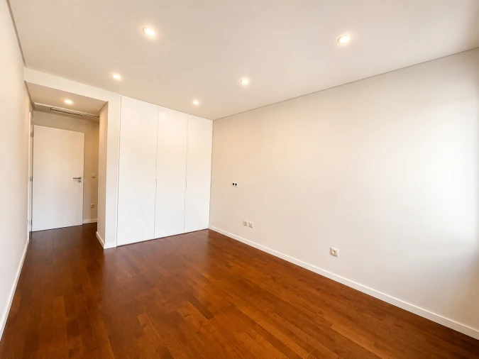 Apartamento T3 para Arrendamento em Carnaxide e Queijas Foto 14