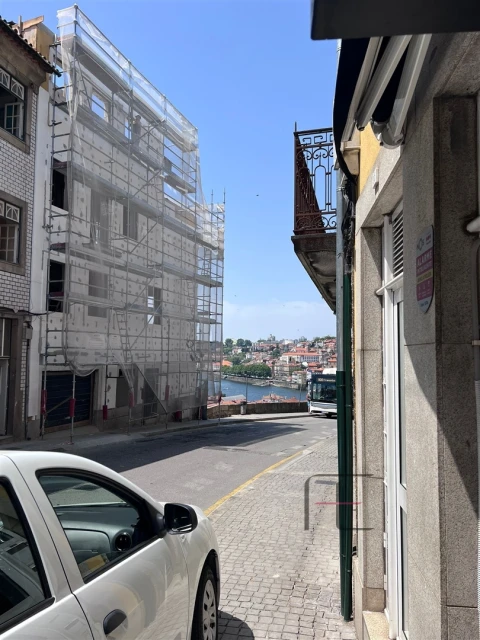 Negócio para Venda em Santa Marinha e São Pedro da Afurada