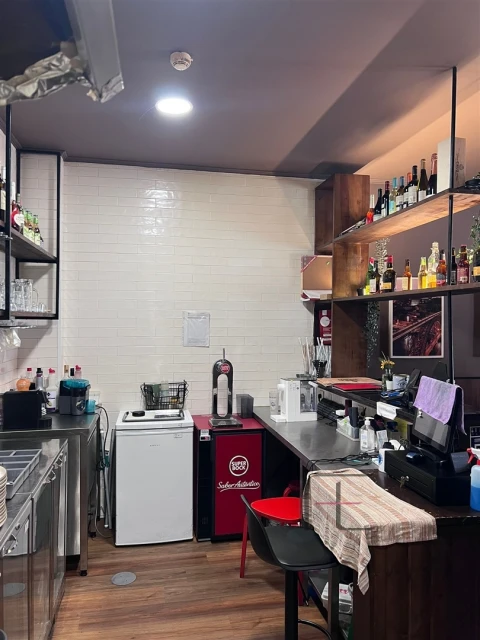 Negócio para Venda em Santa Marinha e São Pedro da Afurada