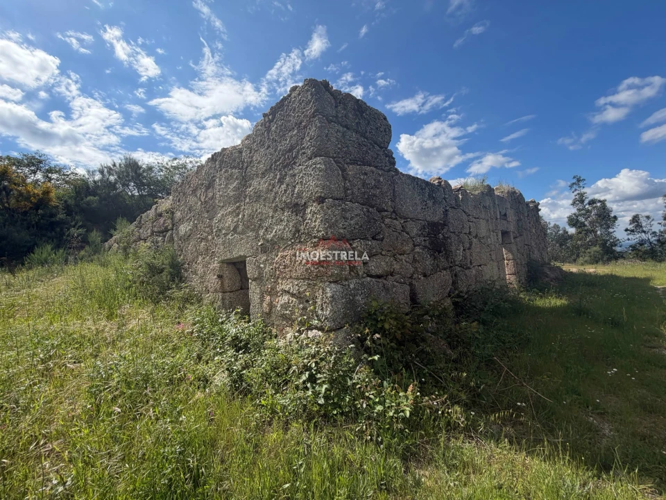 Quinta T1 para Venda em Aldeias e Mangualde da Serra Foto 1