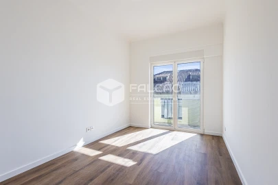 Apartamento T2 para Venda em Marvila, Ribeira Santarém, São Salvador, São Nicolau
