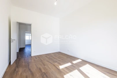 Apartamento T2 para Venda em Marvila, Ribeira Santarém, São Salvador, São Nicolau