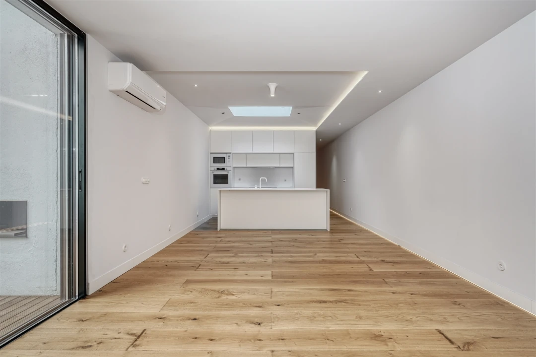 Apartamento T2 para Arrendamento em São Vicente Foto 3