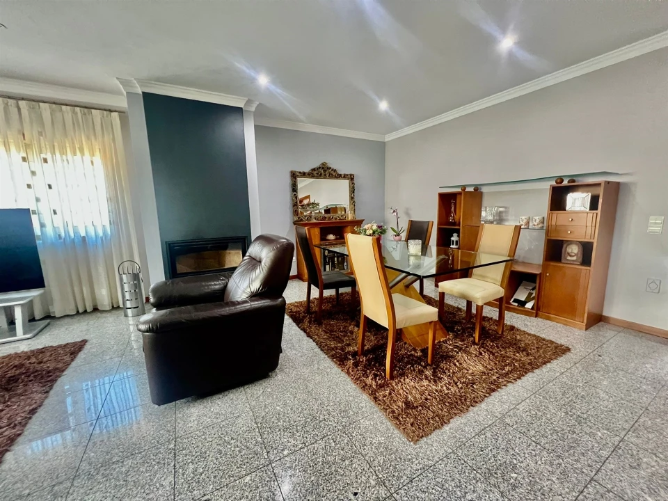 Moradia T3 para Venda em Mindelo Foto 5