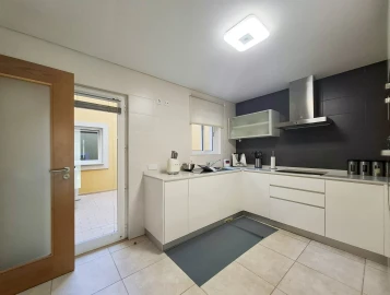 Moradia T3 para Venda em Quarteira