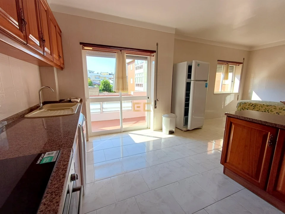 Apartamento T3 para Venda em Buarcos Foto 11