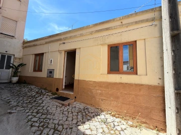 Moradia T1 para Venda em Tavarede
