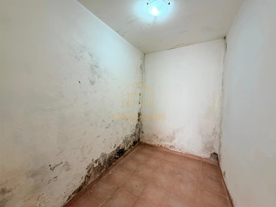 Moradia T1 para Venda em Tavarede Foto 4