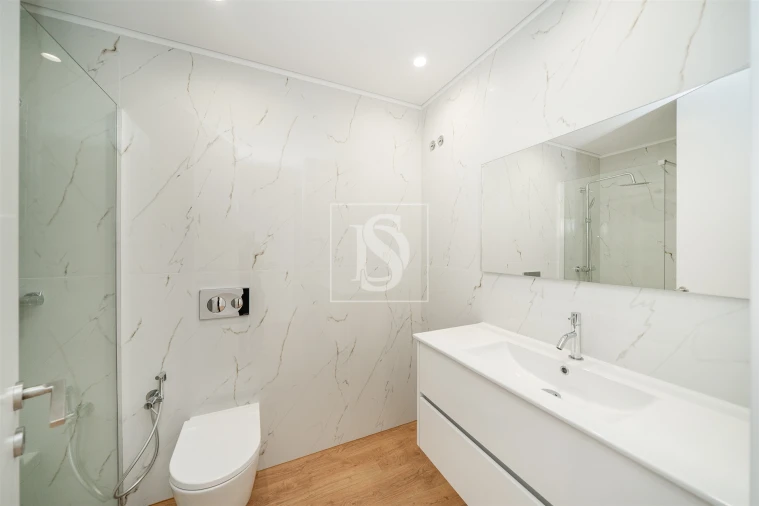 Apartamento T0 para Venda em Cedofeita, Santo Ildefonso, Sé, Miragaia, São Nicolau e Vitória Foto 17