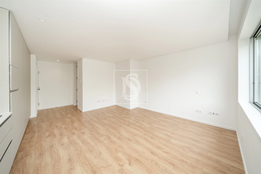 Apartamento T0 para Venda em Cedofeita, Santo Ildefonso, Sé, Miragaia, São Nicolau e Vitória Foto 16