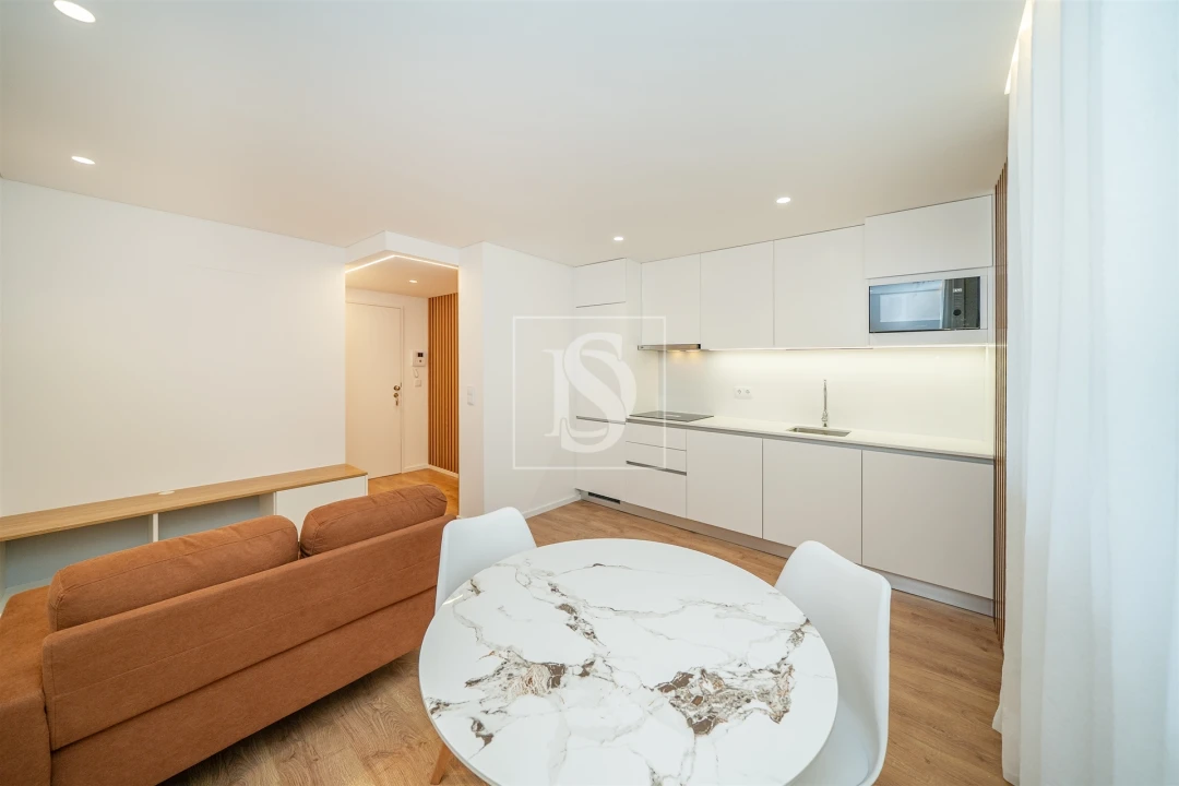 Apartamento T1 para Arrendamento em Cedofeita, Santo Ildefonso, Sé, Miragaia, São Nicolau e Vitória Foto 13