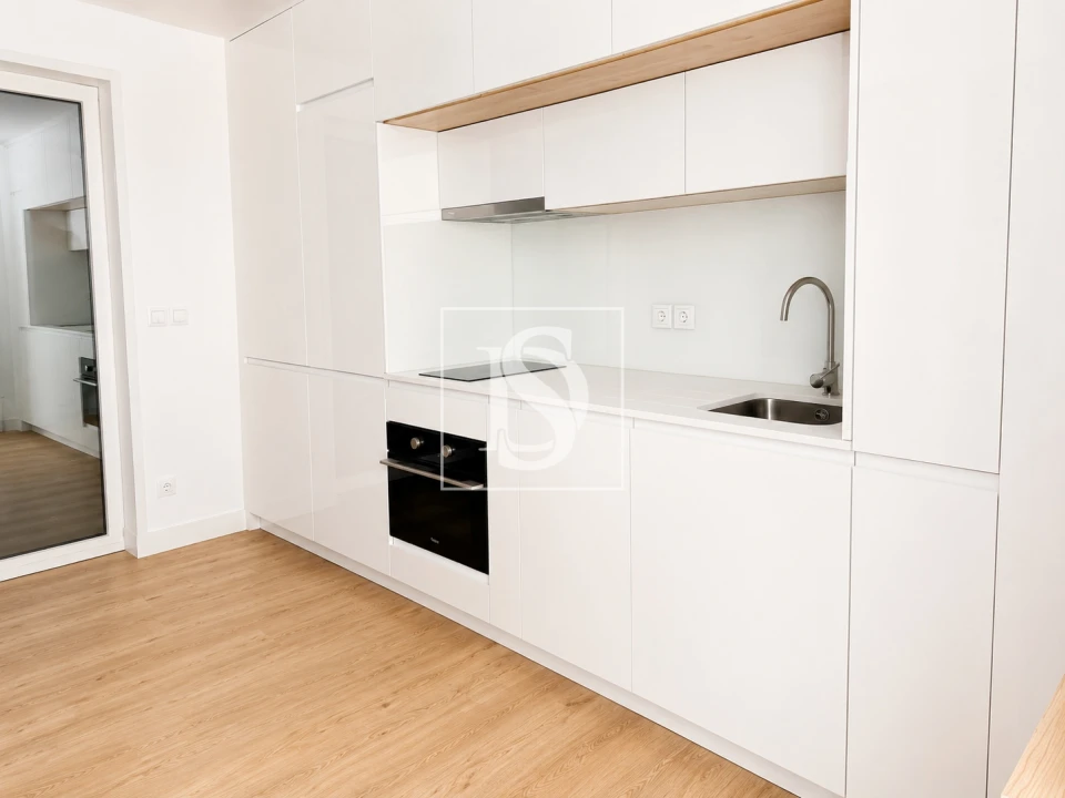 Apartamento T0 para Venda em Cedofeita, Santo Ildefonso, Sé, Miragaia, São Nicolau e Vitória Foto 2