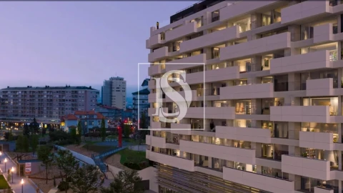Apartamento T2 para Arrendamento em Mafamude e Vilar do Paraíso