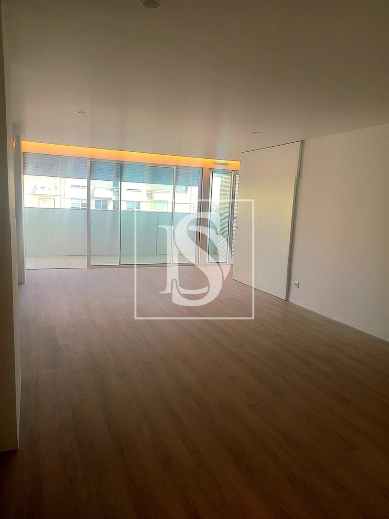 Apartamento T2 para Arrendamento em Mafamude e Vilar do Paraíso Foto 1